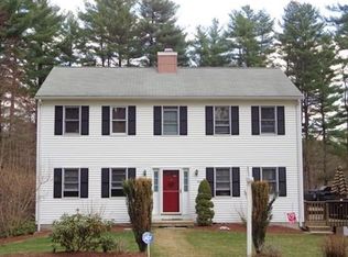 54 Woodhaven Dr, Belchertown, MA 01007