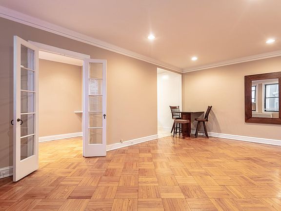 5th image of 2000 N Lincoln Park West Pkwy #609