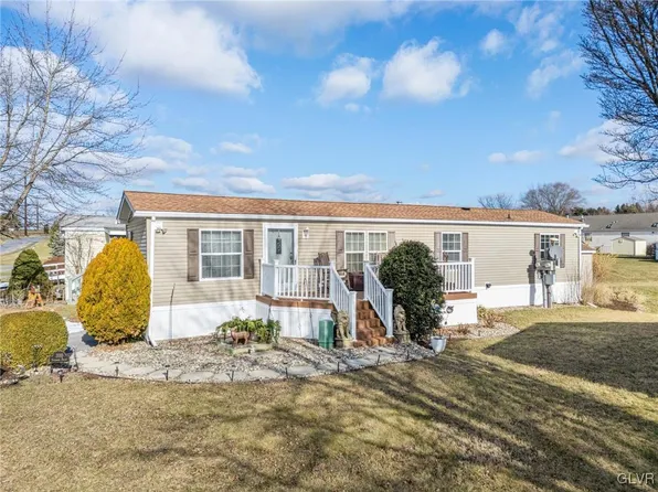 3110 Sherman Dr, Macungie, PA 18062
