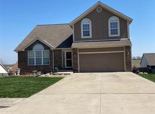 519 Seaton Blvd, Raymore, MO 64083