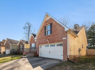 306 David Dr, Clarksville, TN 37040