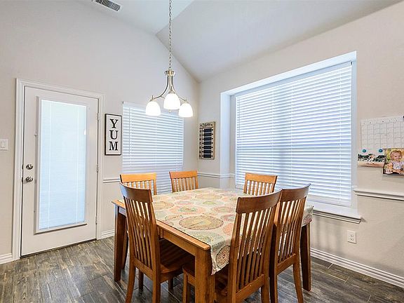 5th image of 226 Rossville Dr