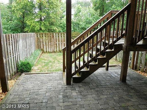 3rd image of 3916 Saint Michaels Sq
