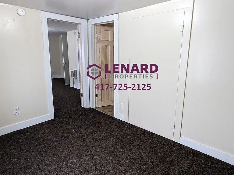 446 N Claud Ave — Photo 11
