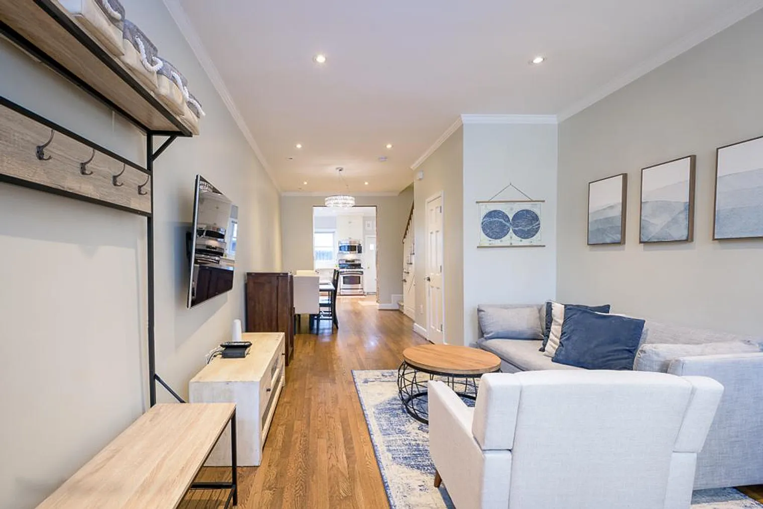 2 bed, 1.0 bath, 12593 sqft, $6,580 — Photo 4