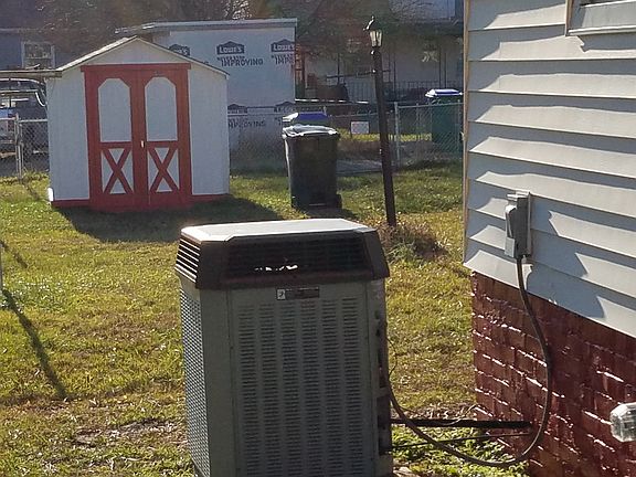2nd image of 1604 Dinwiddie Ave