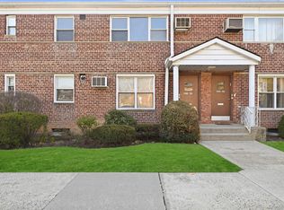 196-32 Pompeii Avenue #2C, Hollis, NY