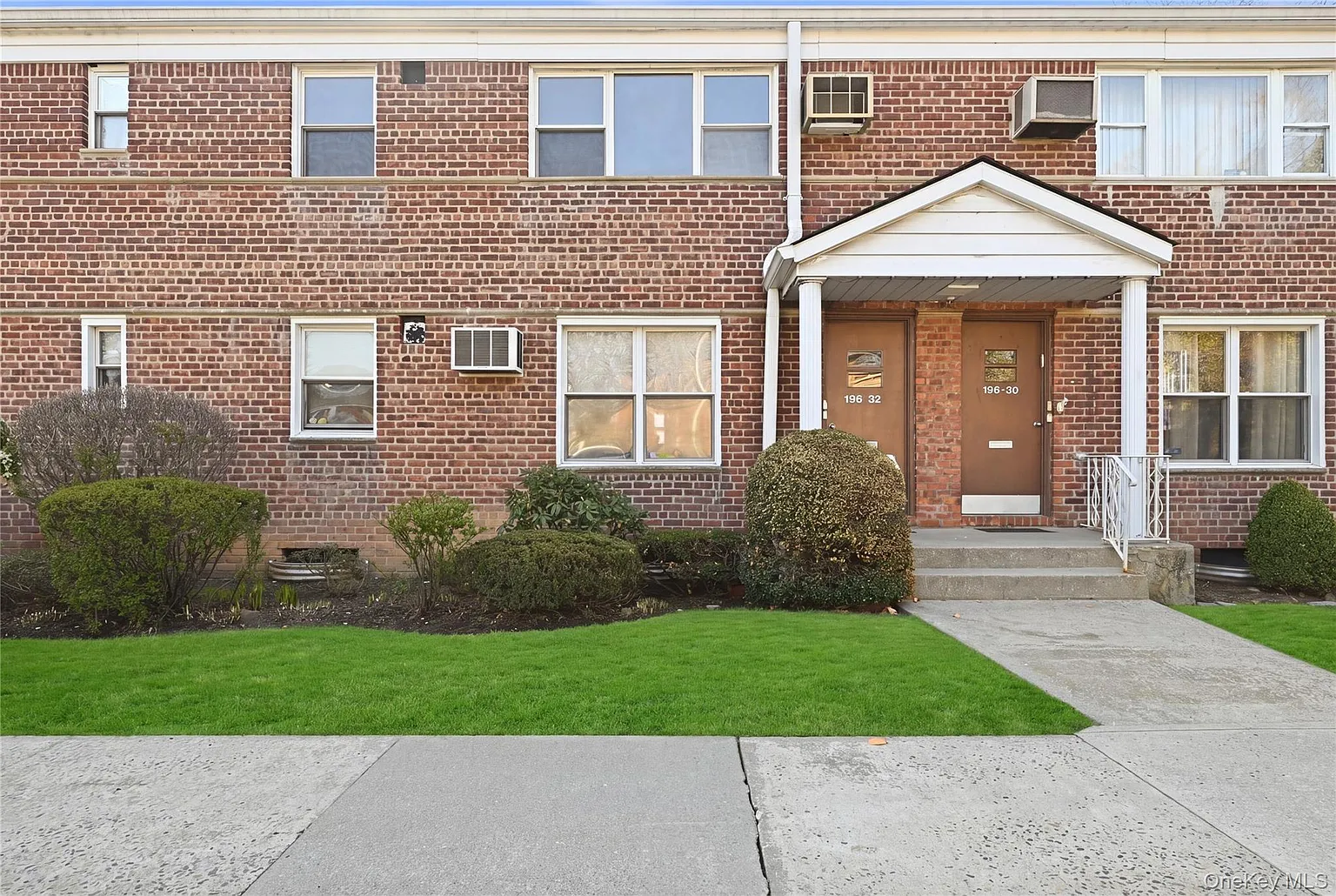 196-32 Pompeii Avenue #2C photo 1