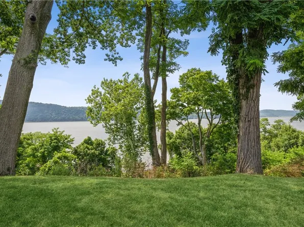 645 N Broadway #9, Hastings-on-Hudson, NY 10706