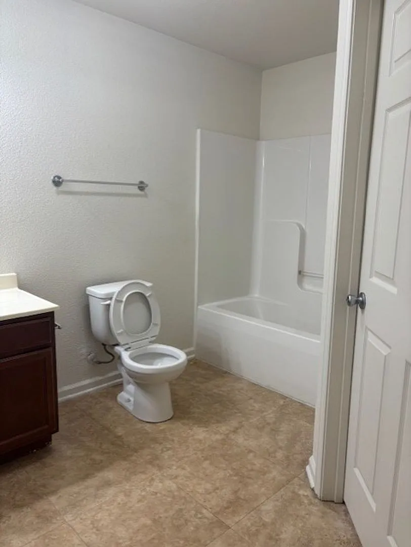 Kinway Apartments - TK — Photo 2