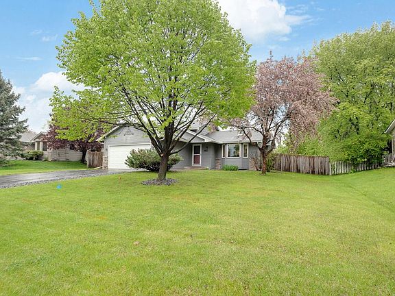 2nd image of 8604 Chanhassen Hills Dr S