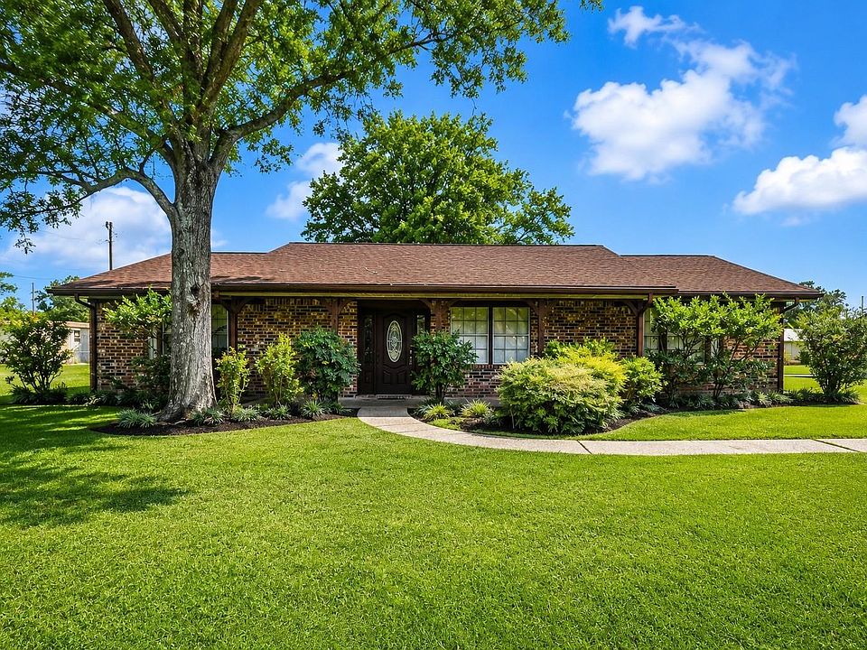 1st image of 1463 Park Dr
