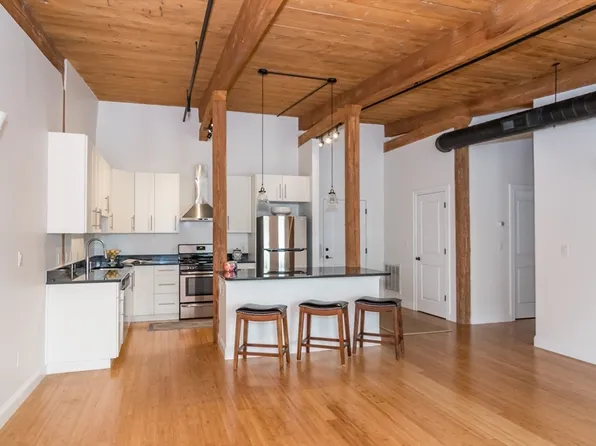110 Pleasant St Unit 406, Marlborough, MA 01752