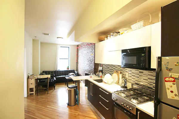 Rented by U2Apartment LLC | media 12