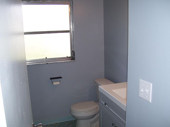 4th image of 2060 W Howard Pl