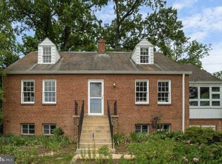 2717 S Arlington Ridge Rd, Arlington, VA 22202