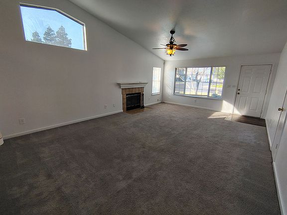 4th image of 2218 Heritage Manor Dr
