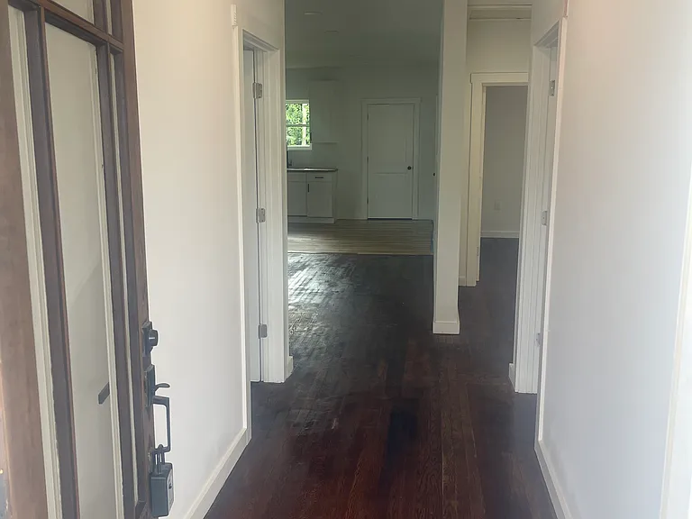 412 E Morelia Ave — Photo 4