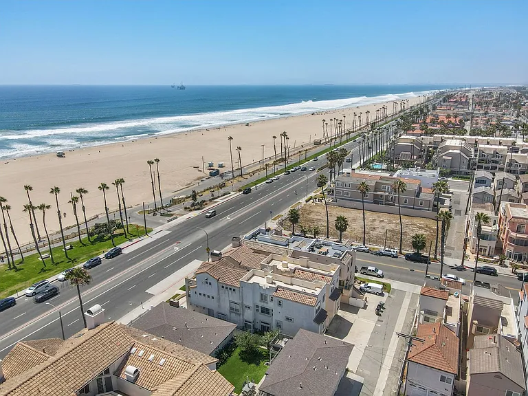 1000 Pacific Coast Hwy #7 — Photo 7