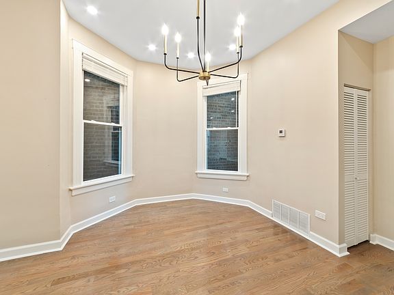 4th image of 2653 W Hirsch St #1