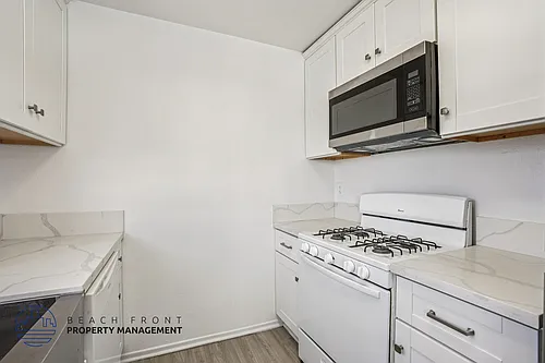 525 W 8th St Photo 1