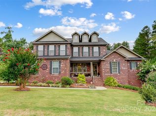 151 N San Agustin Dr, Mooresville, NC 28117