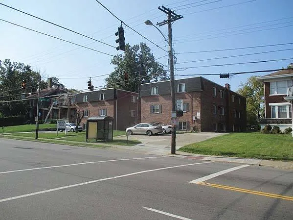 2897 Harrison Ave — Photo 13