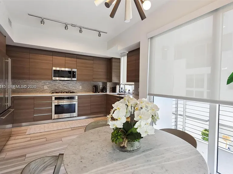 101 N Shore Dr #101 — Photo 14