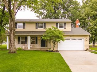 26936 Driscoll Ln, North Olmsted, OH 44070