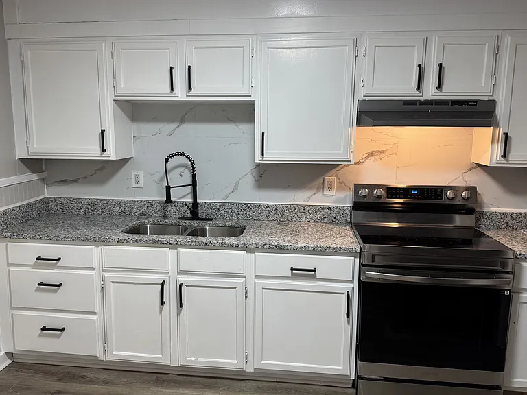 5749 Era Ave — Photo 2