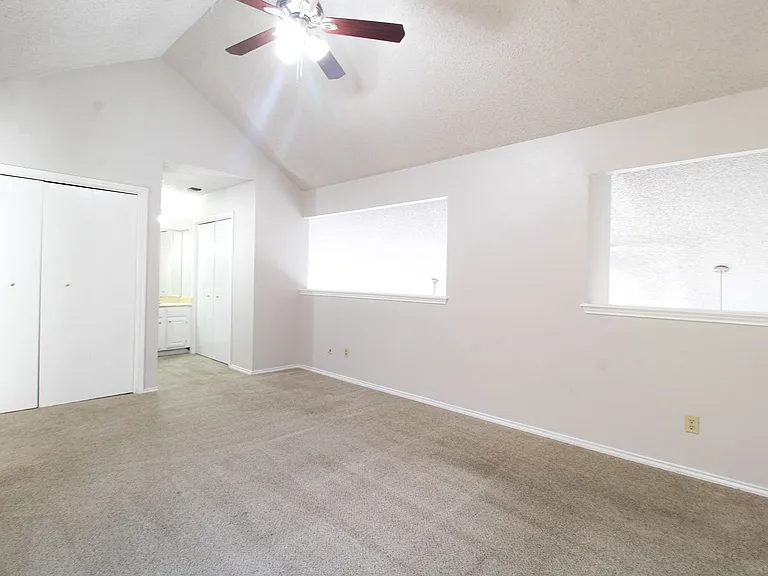 3815 Bremen Ave — Photo 21