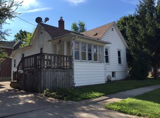 130 S 10th St, Dekalb, IL 60115