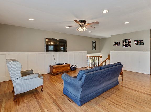 3rd image of 15060 W Clover Ln