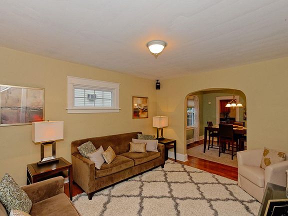 5th image of 74 Maplewood Ave