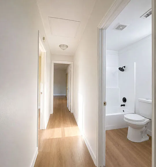 145 W M St — Photo 13