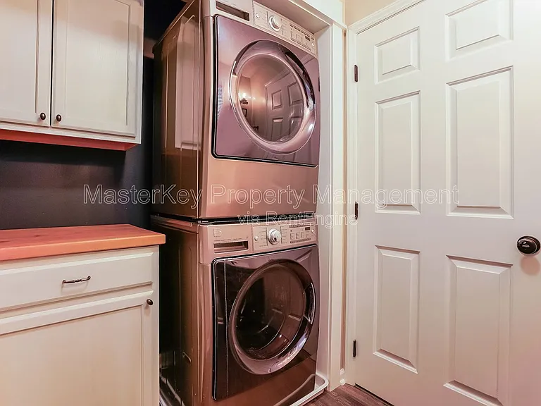 220 W Elm Ave — Photo 21