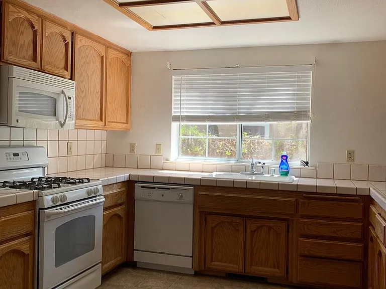 3756 Rosita Dr — Photo 11