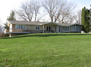 1839 S Brooklyn Dr, Stoughton, WI