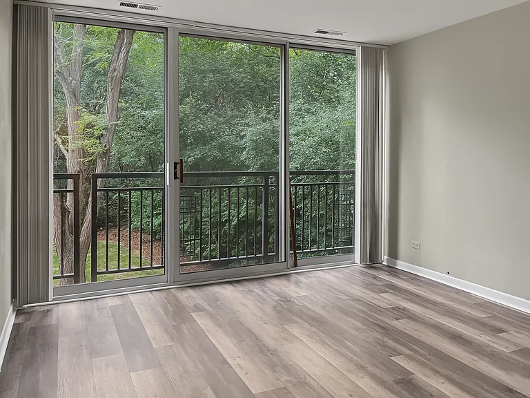 1833 Four Lakes Ave #2M — Photo 8