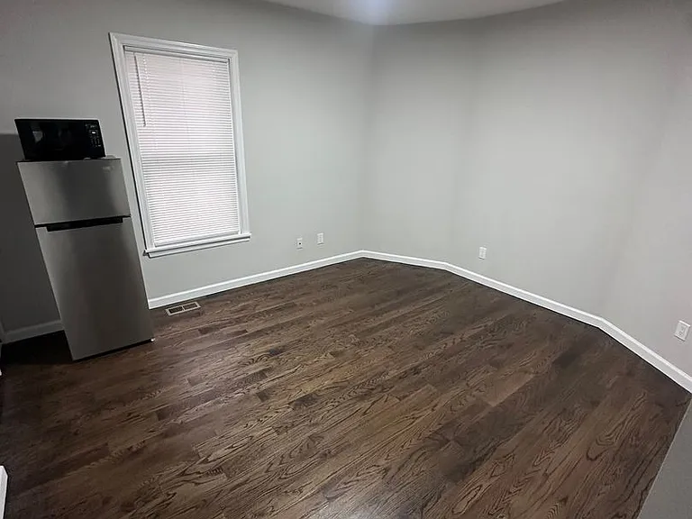 116-118 Catherine St — Photo 19