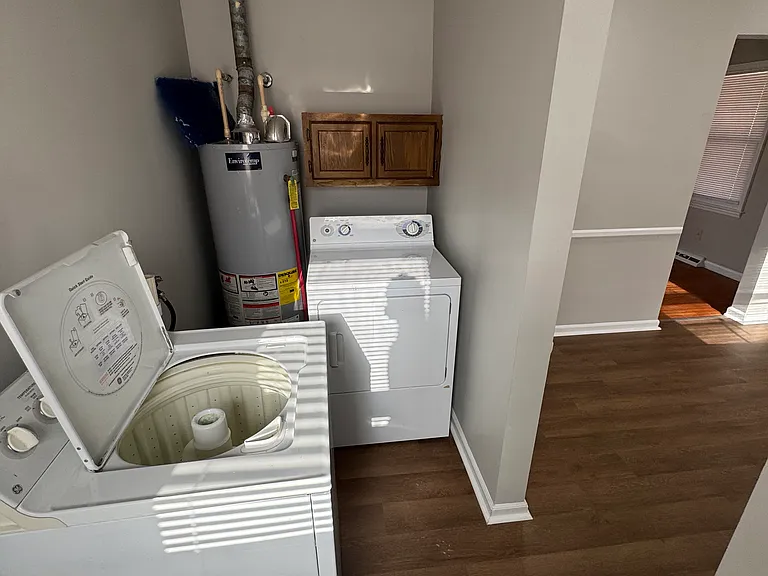 1724 Silver Ln — Photo 16