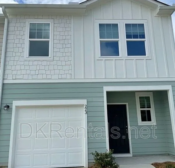 223 Grand Central Way — Photo 1