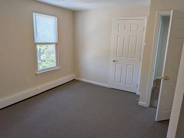 146 Pine St #4 — Photo 7
