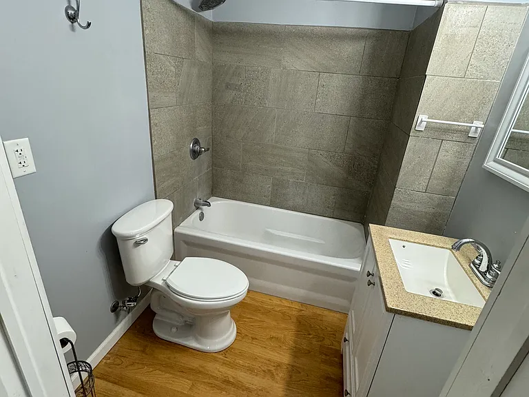 5634 Corby St #3 — Photo 9
