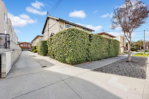 212 W Grand Ave #B Photo 1 212 W Grand Ave #B Photo 1