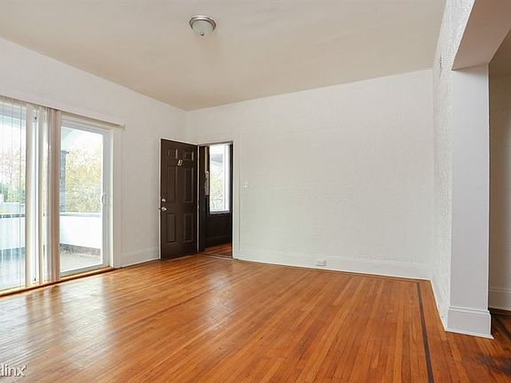 2905 Garrison Blvd Apartments Baltimore Living Room_01