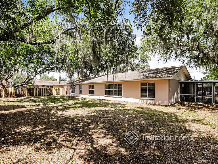 2314 Medford Ln — Photo 16