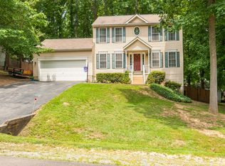 11806 Woodland View Dr, Fredericksburg, VA 22407