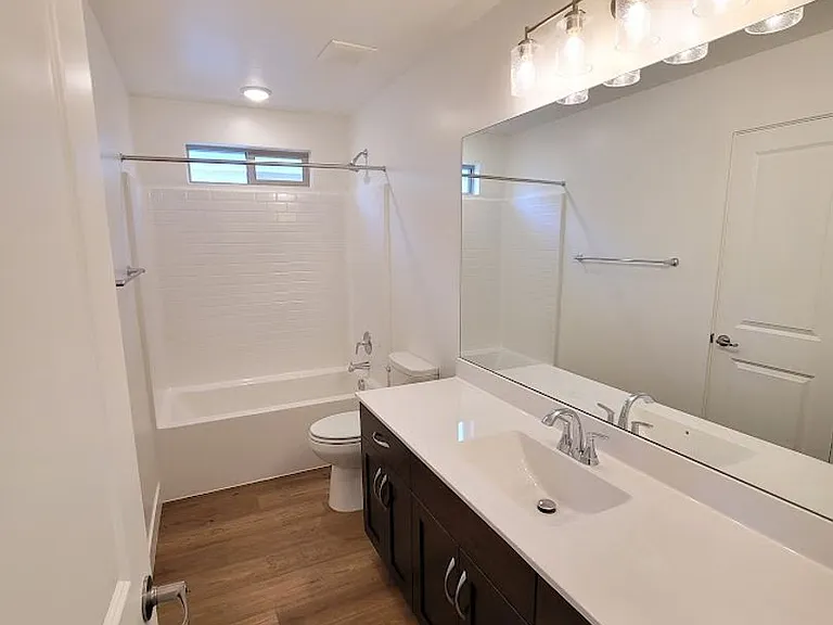 515 S Stewart Creek Cv — Photo 24