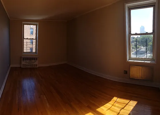 Rented by Smart NY Realty LLC | media 1